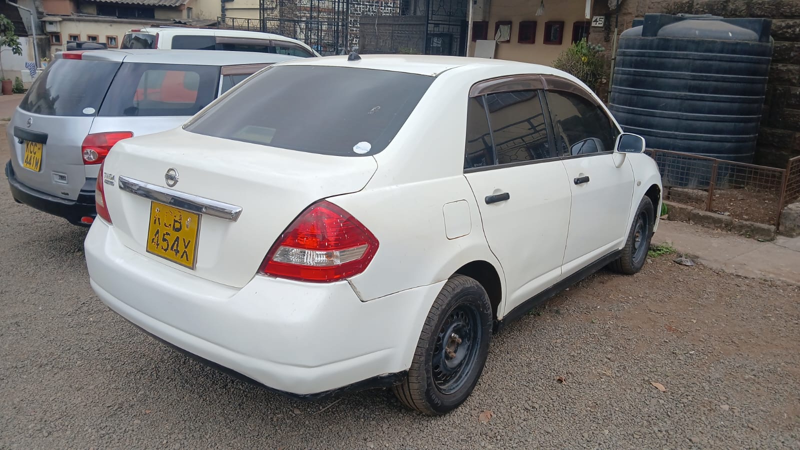 Nissan Tiida 2014