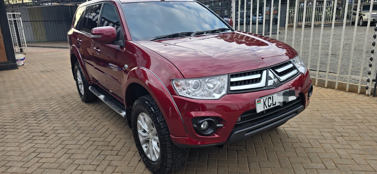 Mitsubishi Pajero Sport 2014
