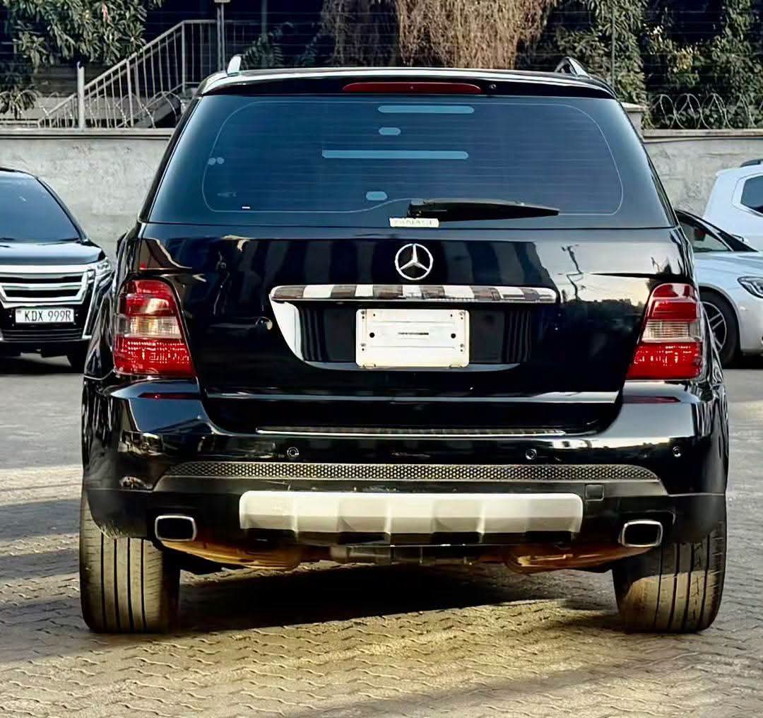 Mercedes-Benz ML-350 2010