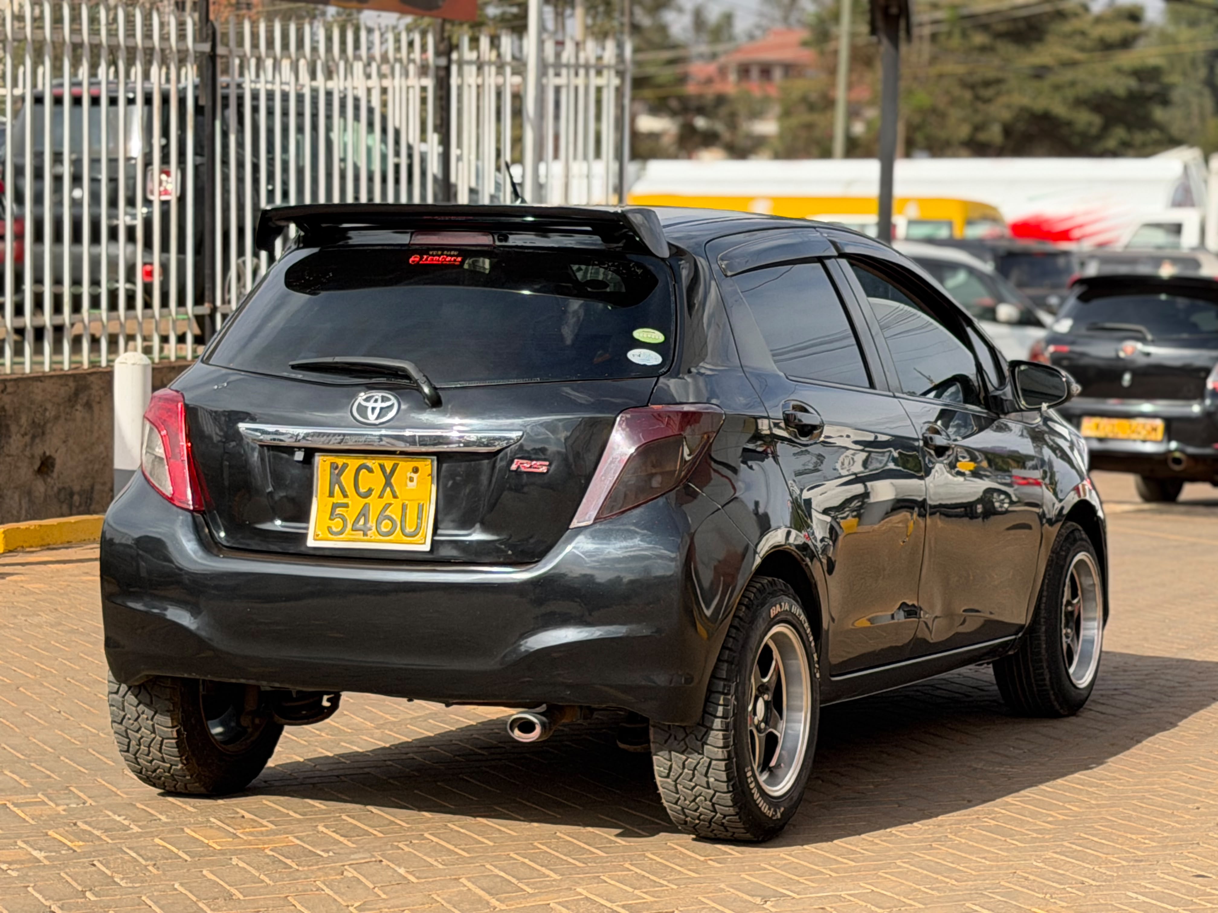 Toyota Vitz 2012