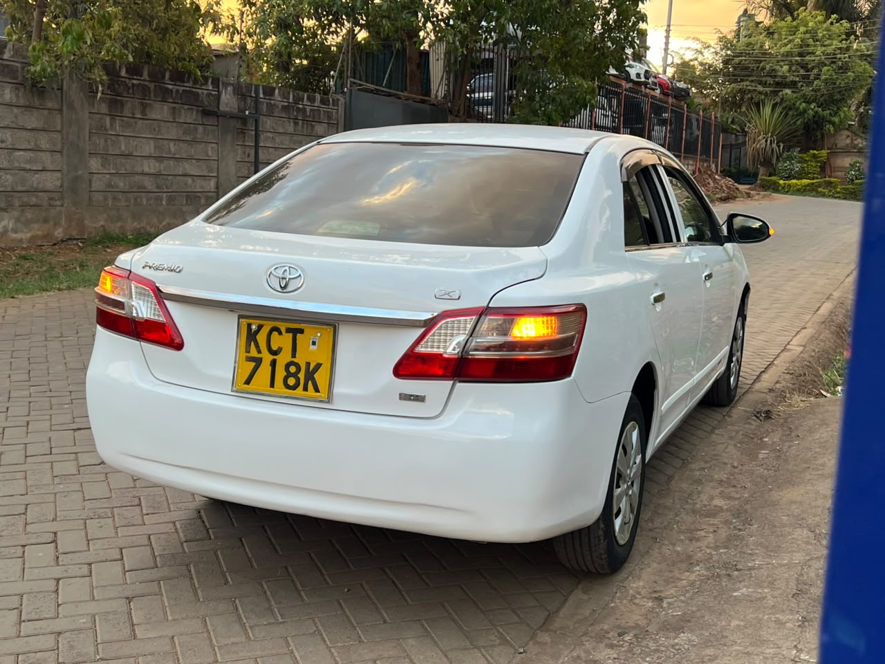 Toyota Premio 2013