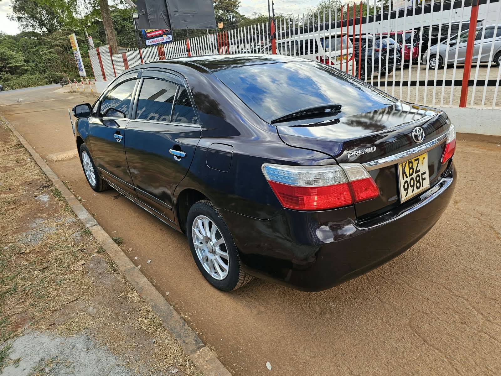 Toyota Premio 2012
