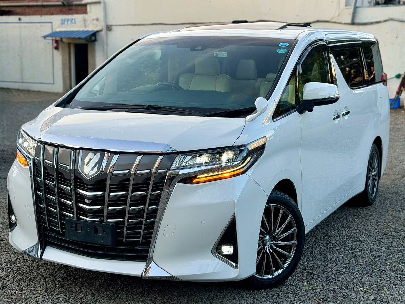 Toyota Alphard 2019