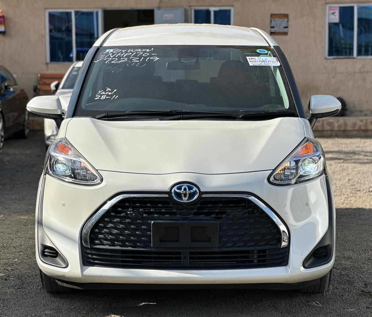 Toyota Sienta 2020