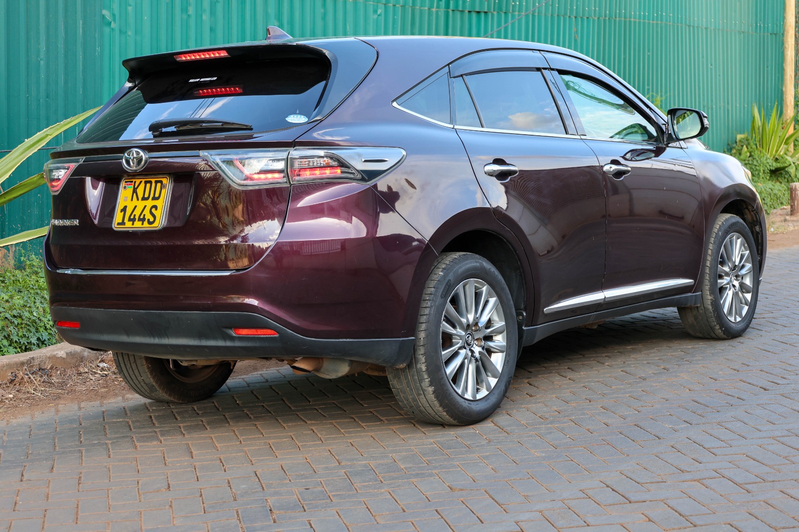 Toyota Harrier 2014