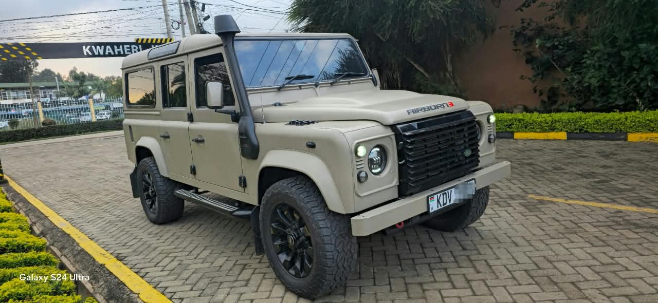 Land Rover Defender 90 2010
